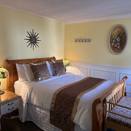 Blue Gables Bed&Breakfast Niagara Falls Extérieur photo