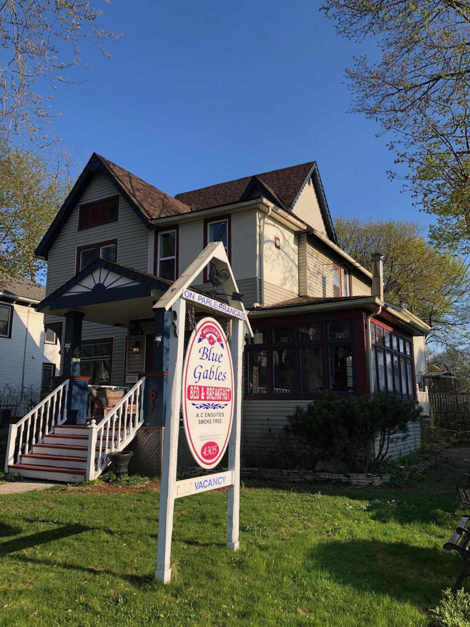 Blue Gables Bed&Breakfast Niagara Falls Extérieur photo