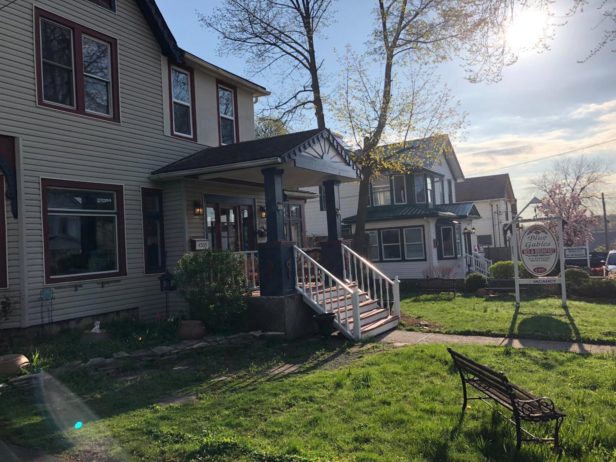 Blue Gables Bed&Breakfast Niagara Falls Extérieur photo