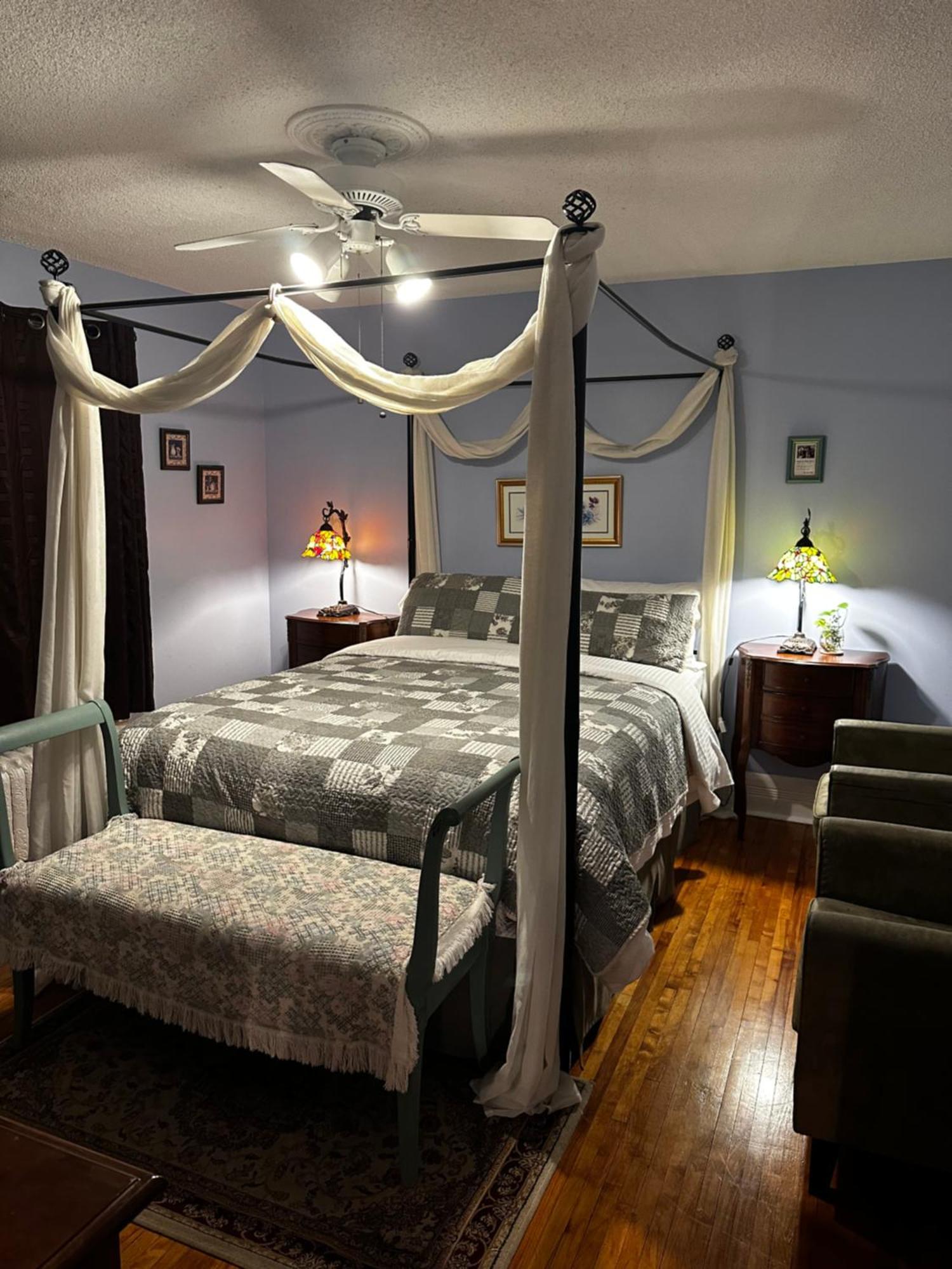 Blue Gables Bed&Breakfast Niagara Falls Extérieur photo