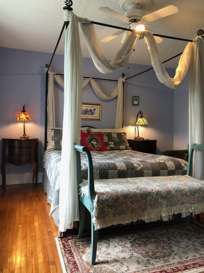 Blue Gables Bed&Breakfast Niagara Falls Extérieur photo